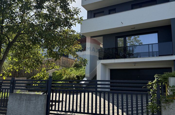 Casă / Vilă cu 4 camere de închiriat anunturi imobiliare Cluj