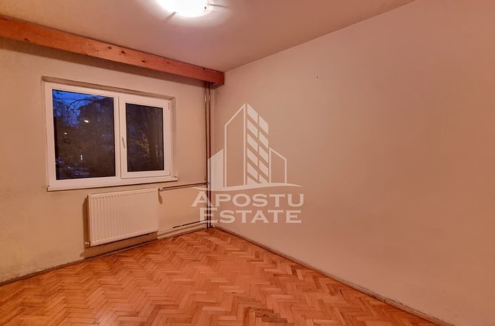 Apartament cu 2 camere, decomandat, etaj 1, zona Cal. Aradului anunturi imobiliare Timis