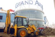 Investitorii imobiliari: «Vom vedea în curând primele malluri executate de bănci»