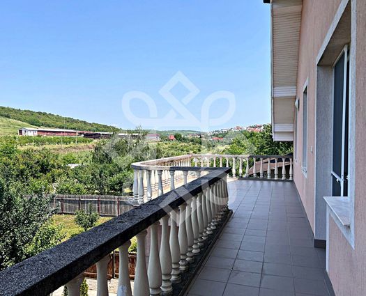 Casă 6 cam Dealuri Oradea, 200 mp