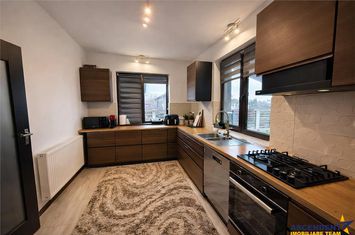 Casă - 4 camere de vanzare EXTERIOR EST - Brasov anunturi imobiliare Brasov