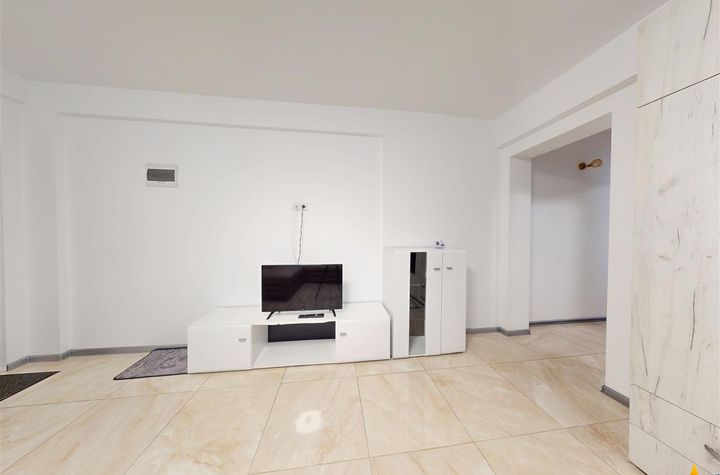 Apartament 2 camere de vanzare TRACTORUL - Brasov anunturi imobiliare Brasov
