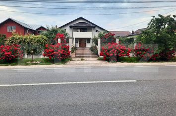 Casă - 8 camere de vanzare DUMBRAVA - Dambovita anunturi imobiliare Dambovita