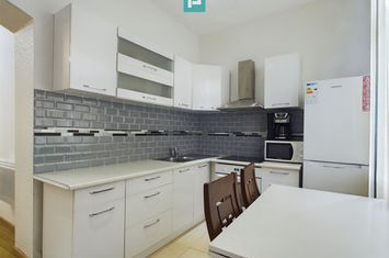 Casă cu 4 camere, renovată, în zona Gării de Nord anunturi imobiliare Timis