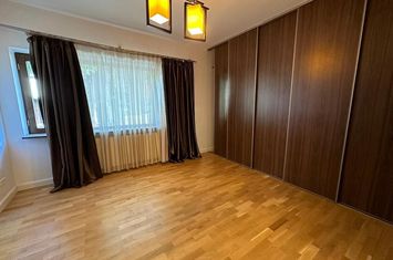 Primaverii, vanzare apartament 3 camere, in vila, 88 mp utili, cota indiviza din curtea imobilului, anunturi imobiliare Bucuresti