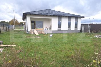 Casă - 4 camere de vanzare TARLUNGENI - Brasov anunturi imobiliare Brasov