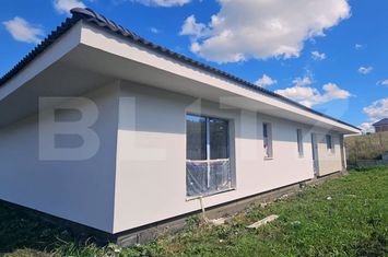 Casă - 4 camere de vanzare CHINTENI - Cluj anunturi imobiliare Cluj