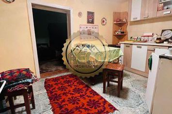 Casă - 4 camere de vanzare CENTRAL - Bihor anunturi imobiliare Bihor