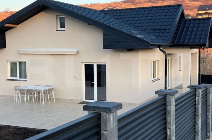 Casă - 3 camere de vanzare IASI - Iasi anunturi imobiliare Iasi