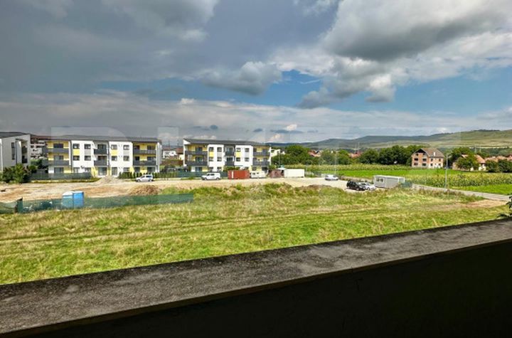 Apartament 3 camere de vanzare FLORESTI - Cluj anunturi imobiliare Cluj