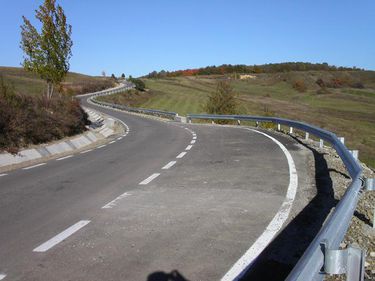 Buget de 4 mld euro pentru asfaltarea a 10.000 km de drumuri