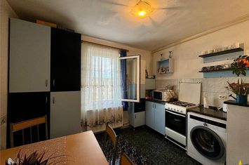 Apartament 3 camere de vanzare CENTRAL - Mures anunturi imobiliare Mures