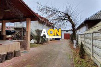 Casa zona centrala cu potential multiplu anunturi imobiliare Alba
