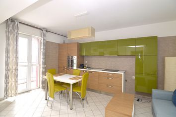 Apartament 2 camere de vanzare DECEBAL - Bucuresti anunturi imobiliare Bucuresti