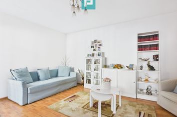 Casă cu 4 camere, curte și atelier mecanic - Sebeș anunturi imobiliare Alba