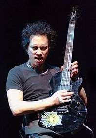 Chitaristul trupei Metallica îşi vinde casa din San Francisco