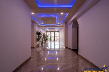 Apartament 5 camere de vanzare TRACTORUL - Brasov anunturi imobiliare Brasov