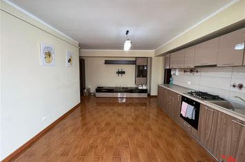 Apartament 3 camere de vanzare OBOR - Vrancea anunturi imobiliare Vrancea