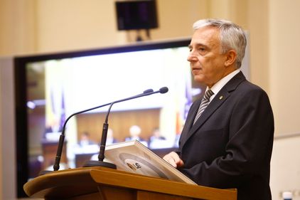 Isărescu: Băncile întârzie relansarea creditării deoarece trebuie corectate greşelile din sistem