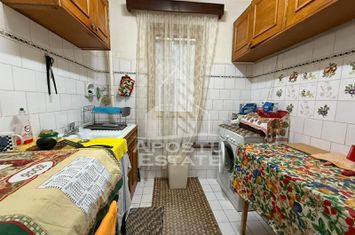 Apartament cu 3 camere, etajul 3, centrala proprie, zona Sagului anunturi imobiliare Timis