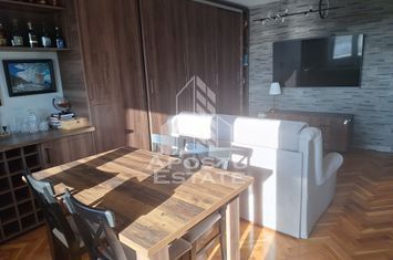 Apartament 3 camere, etaj intermediar, complet renovat, Ultracentral anunturi imobiliare Timis