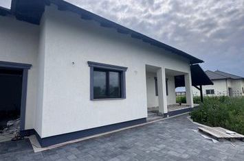 Casă - 5 camere de vanzare HORODNIC - Suceava anunturi imobiliare Suceava