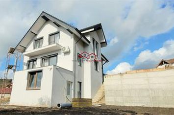Casă - 4 camere de vanzare TEREZIAN - Sibiu anunturi imobiliare Sibiu