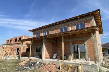 Giroc-Bld. Aviatiei | 4 camere | 3 bai | Bucatarie inchisa anunturi imobiliare Timis