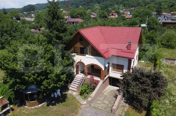 Casă - 6 camere de vanzare TARGOVISTE - Dambovita anunturi imobiliare Dambovita