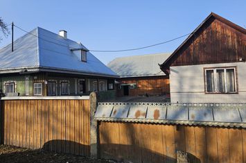 Casă - 4 camere de vanzare FRATAUTII VECHI - Suceava anunturi imobiliare Suceava