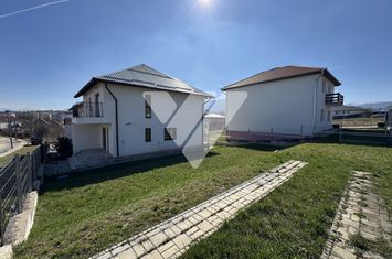 Vilă - 4 camere de vanzare CISNADIE - Sibiu anunturi imobiliare Sibiu