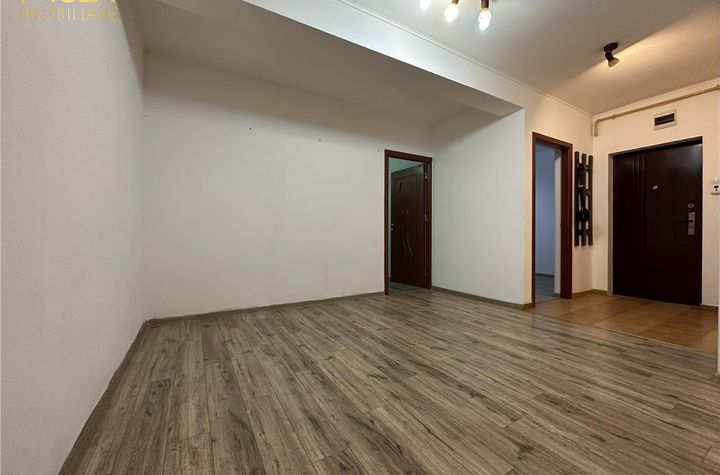 Apartament 3 camere de vanzare FLORESTI  - Cluj anunturi imobiliare Cluj