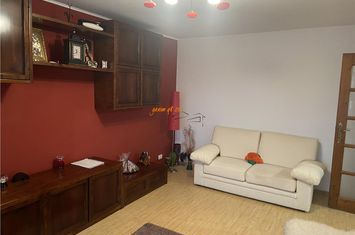 Apartament 3 camere de vanzare ULTRACENTRAL - Vrancea anunturi imobiliare Vrancea