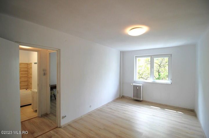 Apartament 2 camere de vanzare TITAN - Bucuresti anunturi imobiliare Bucuresti
