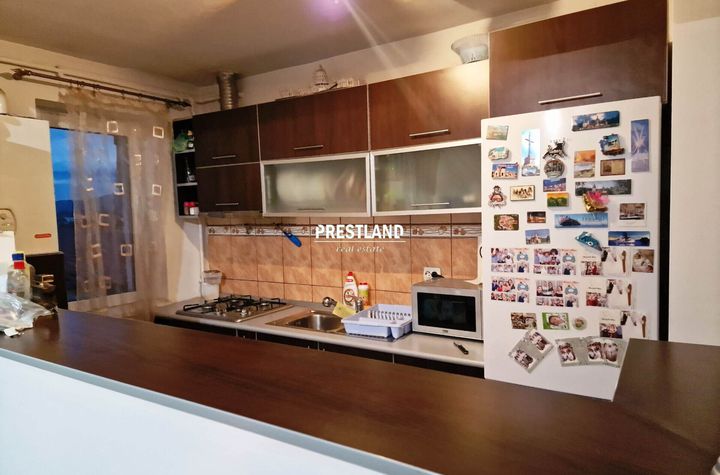 Apartament 3 camere de vanzare VASILE AARON - Sibiu anunturi imobiliare Sibiu