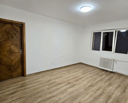 Apartament 3 camere Oradea, 54 mp