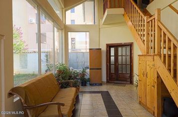 Lunei - Ion Neculce, 2 Apartamente. Mansarda 157 mp. Anexe, Lot 475 mp anunturi imobiliare Timis