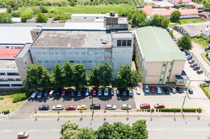 Spațiu Industrial de Vânzare 4,623mp, Huși -  Zona Industrială E581 anunturi imobiliare Vaslui