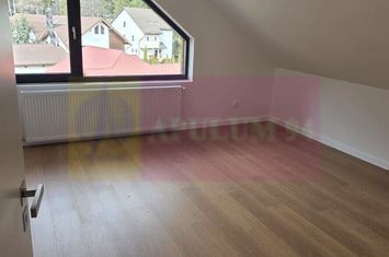 Apartament cu 2 camere de vanzare in Busteni anunturi imobiliare Prahova