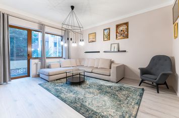 Apartament ultrafinisat, etajul 1, cladire Art Nouveau-Semicentral anunturi imobiliare Cluj