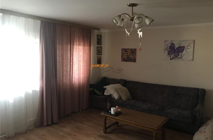 Apartament 4 camere de vanzare TABACARI - Vrancea anunturi imobiliare Vrancea