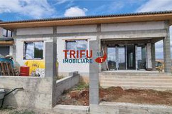 Casă - 4 camere de vanzare CENTRAL - Alba anunturi imobiliare Alba