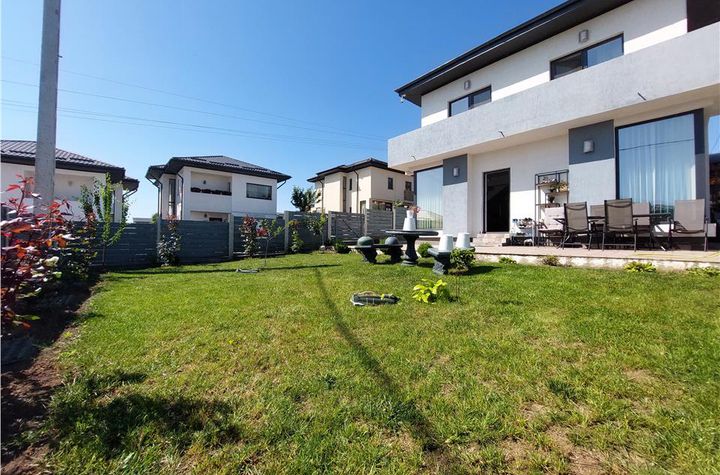 Vilă - 4 camere de vanzare PACURARI - Iasi anunturi imobiliare Iasi