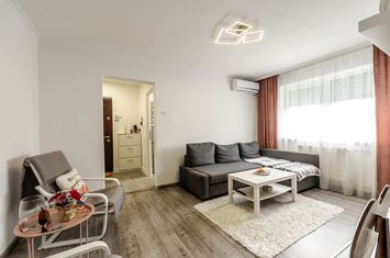 Apartament la etajul 3 cu 2 camere la cheie in zona Romanilor anunturi imobiliare Arad