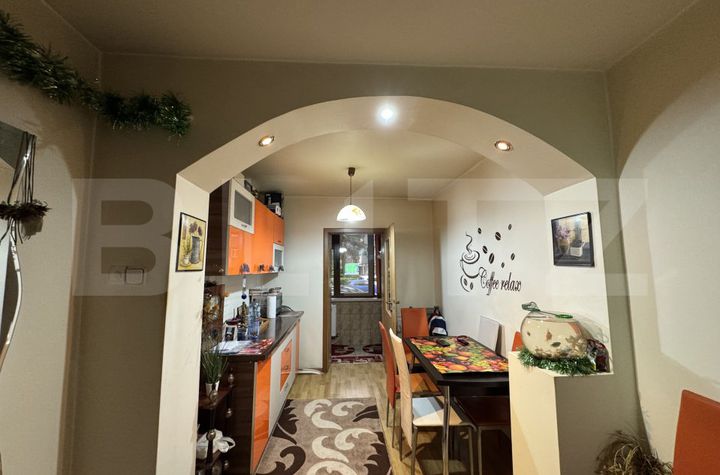 Apartament 4 camere de vanzare 9 MAI - Gorj anunturi imobiliare Gorj
