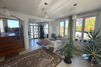 Vilă - 5 camere de vanzare CLUJ-NAPOCA - Cluj anunturi imobiliare Cluj