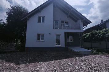 Vilă - 5 camere de vanzare RADAUTI - Suceava anunturi imobiliare Suceava