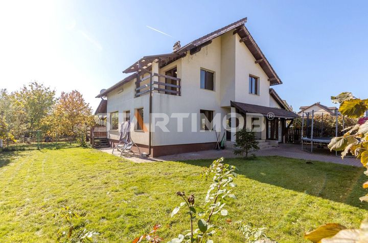 Casa mobilata 5 camere Cristian anunturi imobiliare Brasov