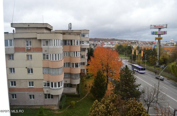 Rolast - Bere, Apartament 3 camere, 82 mp anunturi imobiliare Arges