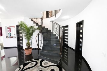 Vilă - 7 camere de vanzare CETATE - Alba anunturi imobiliare Alba